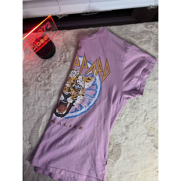 Daydreamer Adrenalize Tour Pink Graphic T-Shirt Unisex Size M Vintage - Picture 7 of 7